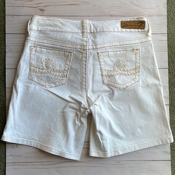 Seven7 Size 10 Petite Cream/Beige Shorts - Picture 2 of 8
